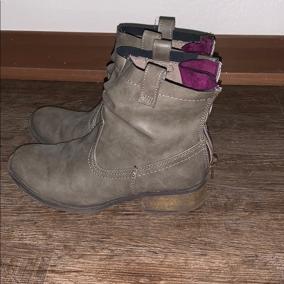 Gray booties - Picture 2 of 4